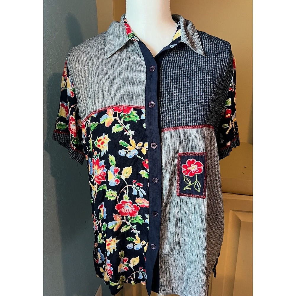 Vintage Y2K Size Medium Floral Patchwork Shirt Button Down Boho Artsy Y2K Unique